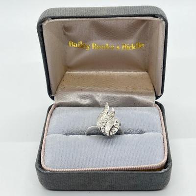 LOT 100J: 3.5g 14k White Gold and Brilliant Diamond Fan Ring sz 6