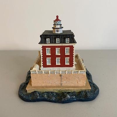 New London Ledge Lighthouse - The Danbury Mint