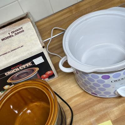 2 Crock Pots