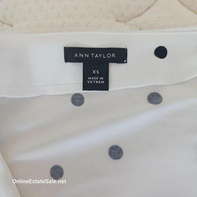 ANN TAYLOR XS POLKA DOT SHIRT