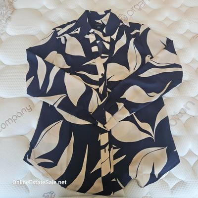 ANN TAYLOR XS DRESS SHIRT