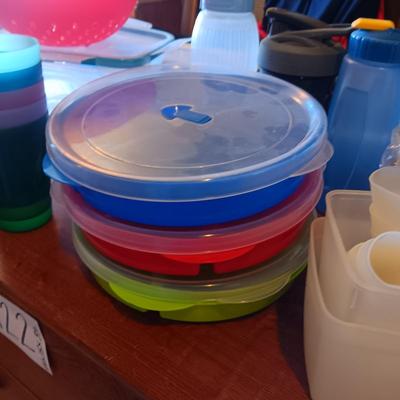 LARGE ASSORTMENT OF FOOD STORAGE CONTAINERS