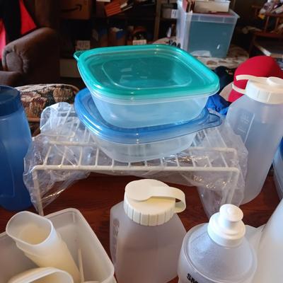 LARGE ASSORTMENT OF FOOD STORAGE CONTAINERS