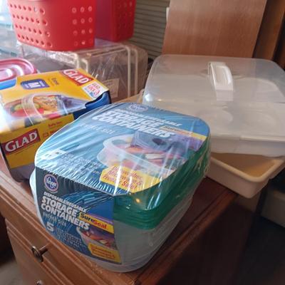 LARGE ASSORTMENT OF FOOD STORAGE CONTAINERS