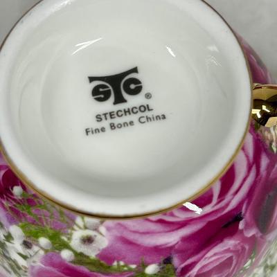 Set of 6 Stechcol Fine Bone China Teacups and Saucers
