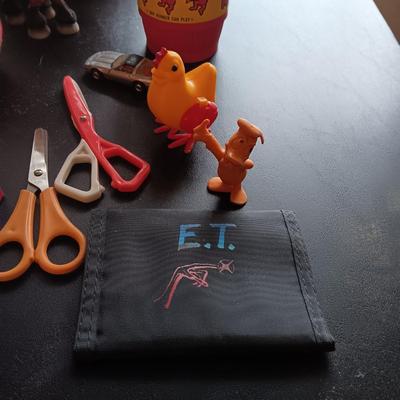 "WHERE'S THE BEEF?" MASK AND VARIOUS OTHER TOYS