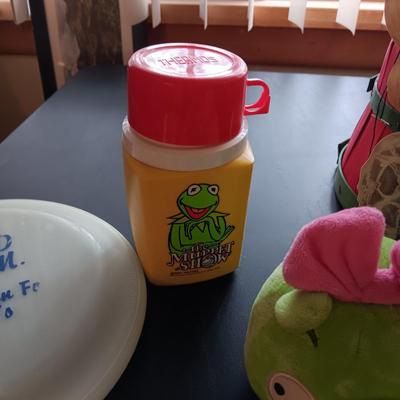 "WHERE'S THE BEEF?" MASK AND VARIOUS OTHER TOYS