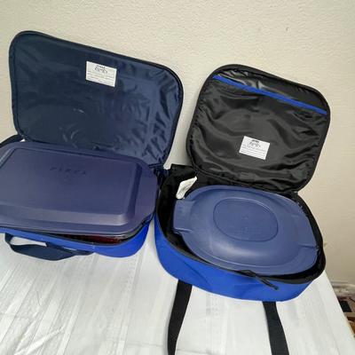 Pyrex dishes w/ travel cases