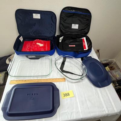 Pyrex dishes w/ travel cases
