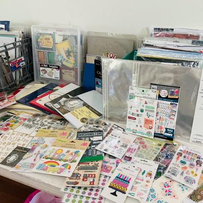 TABLE DEAL~ SCRAPBOOKING