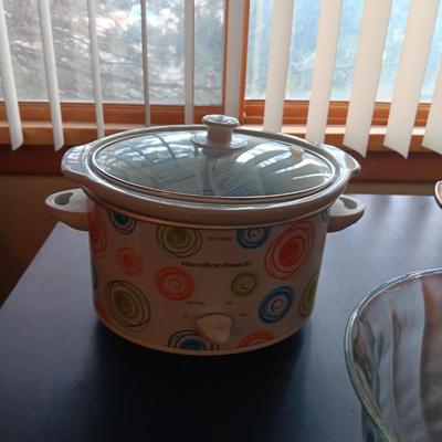 CROCK POT, LARGE BOWL AND STOCK POT