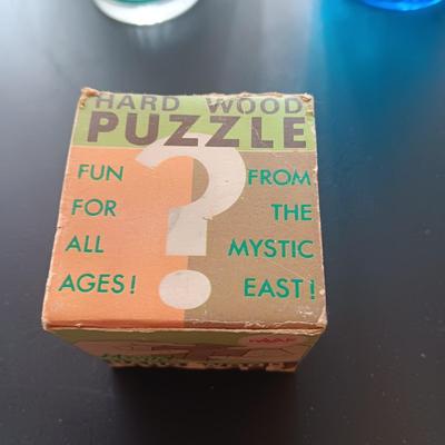 SALEM SLIM LIGHTS AND OTHER GLASSES, UNITED AIRLINE CARDS AND MORE