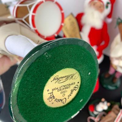 Byers Choice Christmas Figurines Lot