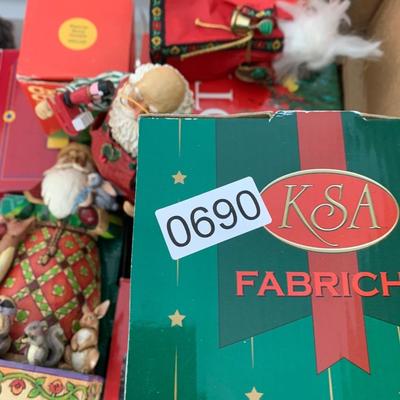 Clothtique @ Others Christmas Figurines - Some In Boxes