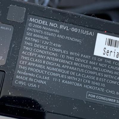 Wii Model RVL-001 System Accessories & Games