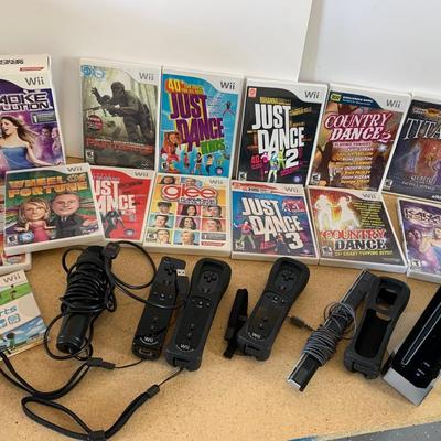 Wii Model RVL-001 System Accessories & Games