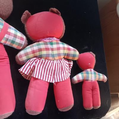 VINTAGE PLUSH "THREE BEARS" AND BLACK CAT