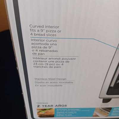 LIKE NEW BLACK & DECKER TOASTER OVEN