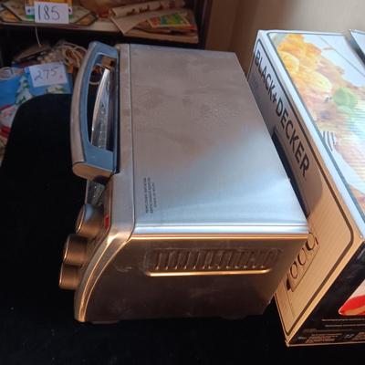 LIKE NEW BLACK & DECKER TOASTER OVEN