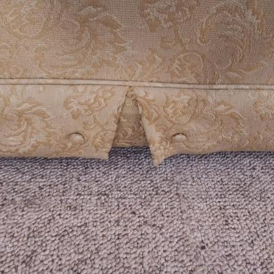 GOLD TONE LOVE SEAT