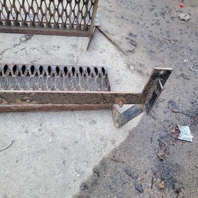 2 ramps 5 ft x 7.5" one needs a weld fixed