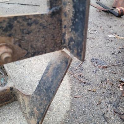 2 ramps 5 ft x 7.5" one needs a weld fixed