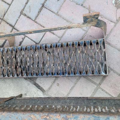 2 ramps 5 ft x 7.5" one needs a weld fixed