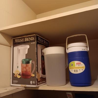 WEST BEND ICE TEA MAKER, PITCHER AND BEVERAGE COOLER