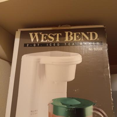 WEST BEND ICE TEA MAKER, PITCHER AND BEVERAGE COOLER