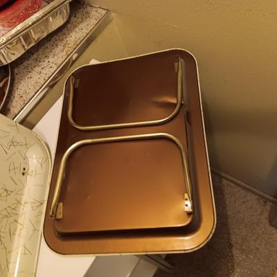 2 SMALL SHELVES AND 2 FOLDING LAP TABLES