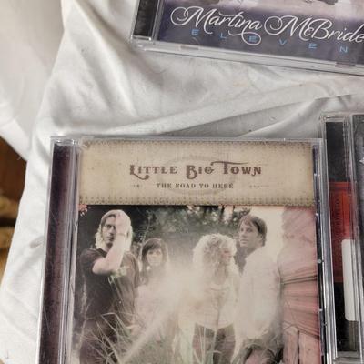 Lot of 8 country music cds