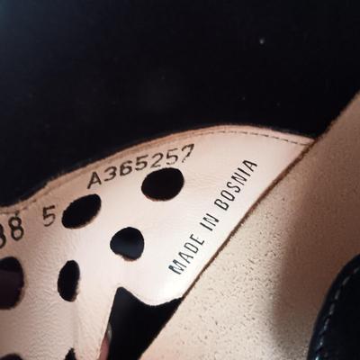 LIKE NEW THINK! LADIES SANDALS