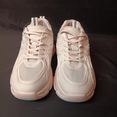 LIKE NEW MADDEN GIRL WALKING SHOES