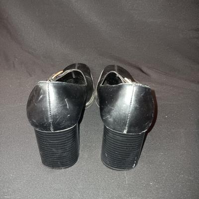 MERONA DRESS SHOES SIZE 7 AND MOUNTAIN SOLE SANDALS SIZE 6