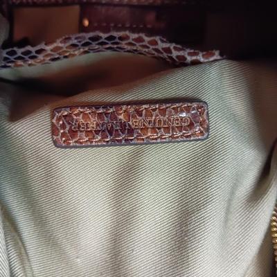 GILI GENUINE LEATHER PURSE