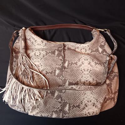 GILI GENUINE LEATHER PURSE