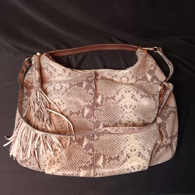 GILI GENUINE LEATHER PURSE