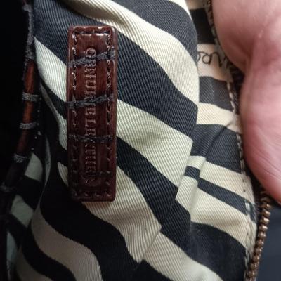 CYNTHIA ROWLEY GENUINE LEATHER PURSE