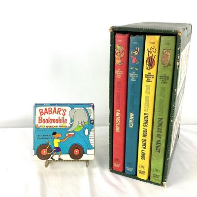 1044 The Wonderful World's of Walt Disney & Babar Book Box Sets