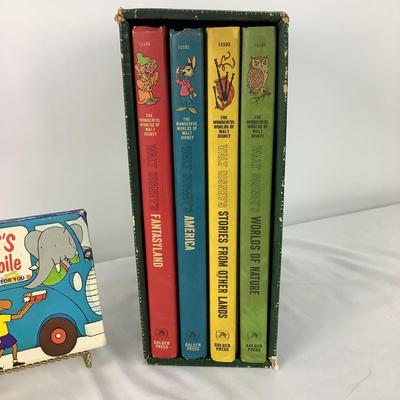 1044 The Wonderful World's of Walt Disney & Babar Book Box Sets