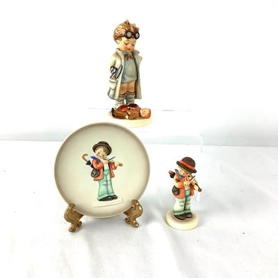 1064 Vintage Hummel Figures & Decorative Plate Doctor Little Fiddler