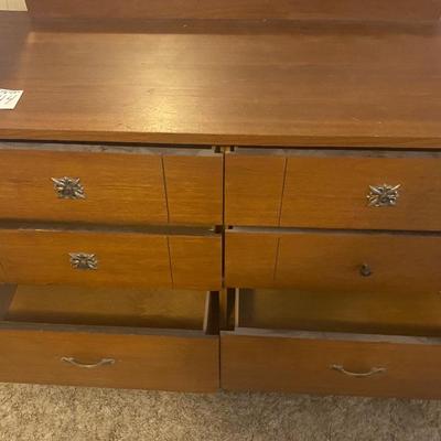 Vintage Dresser w/Mirror