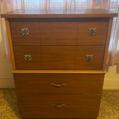 Vintage Chest of Drawers