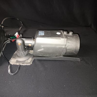 3 HD SECURITY CAMERAS