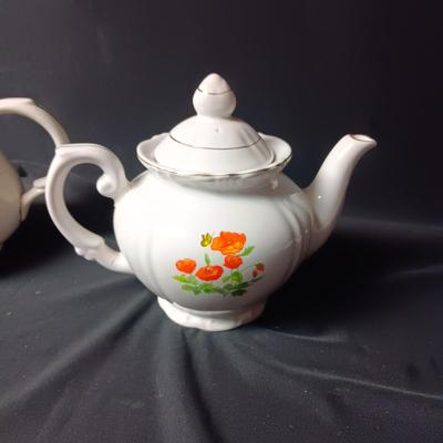 ARTHUR WOOD TEAPOT