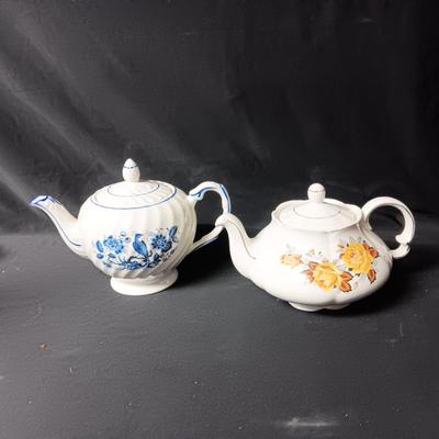 2 ELLGREAVE ENGLAND IRONSTONE TEAPOTS