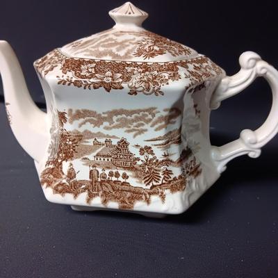 SEAFORTH WOODS BURSLEM ENGLAND TEAPOT