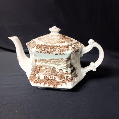 SEAFORTH WOODS BURSLEM ENGLAND TEAPOT