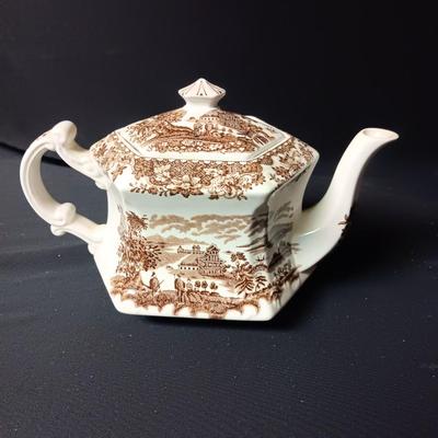 SEAFORTH WOODS BURSLEM ENGLAND TEAPOT