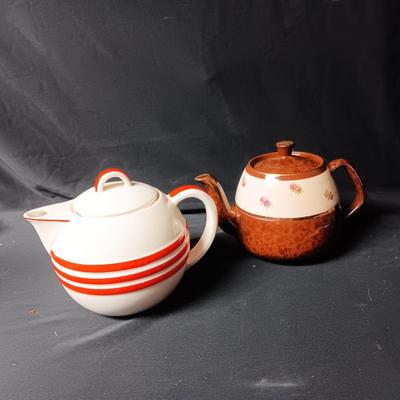 ARTHUR WOOD AND CZECHOSLOVAKIA TEAPOTS